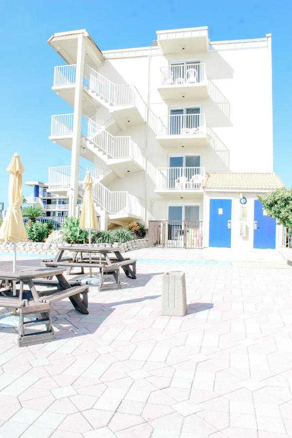 Outrigger Beach Club Resort Ormond Beach Exterior photo